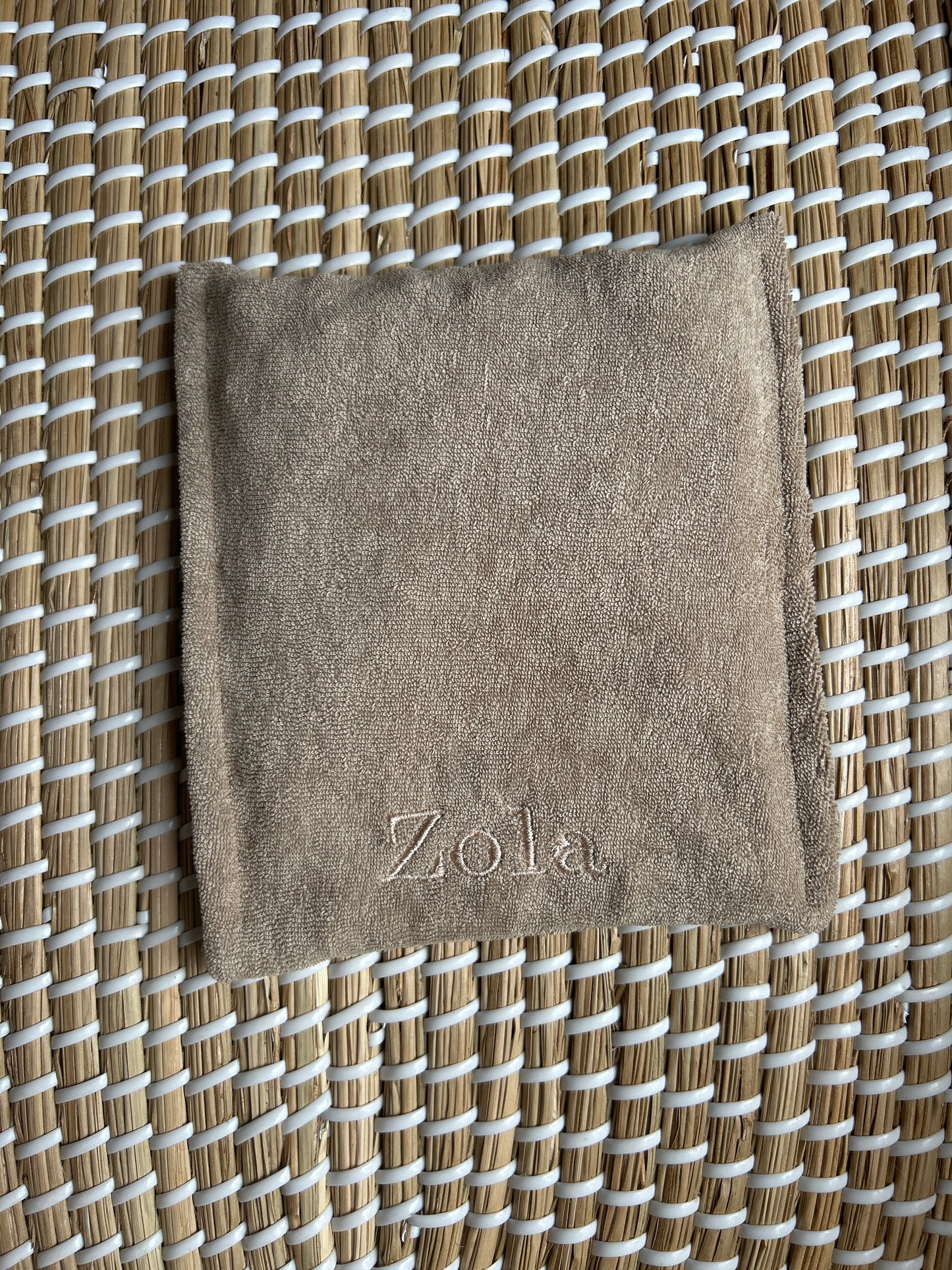 Sensorisch zakje kersenpitten stretch badstof taupe