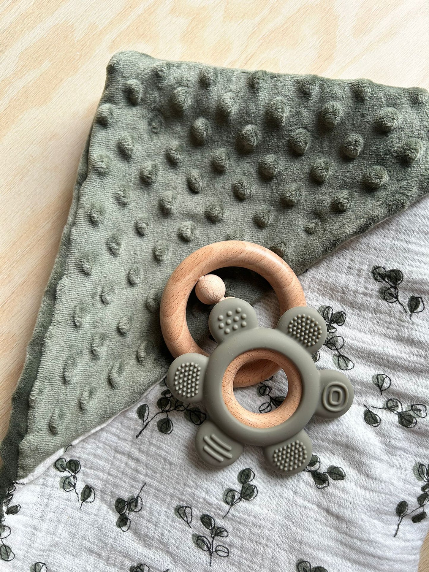 Bijtring siliconen hout groen