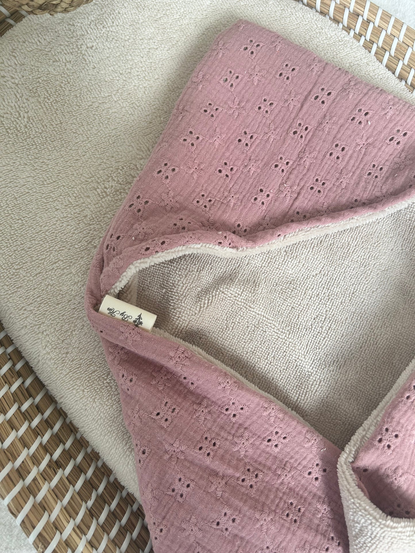 Handgemaakte wikkeldoek broderie hydrofiel