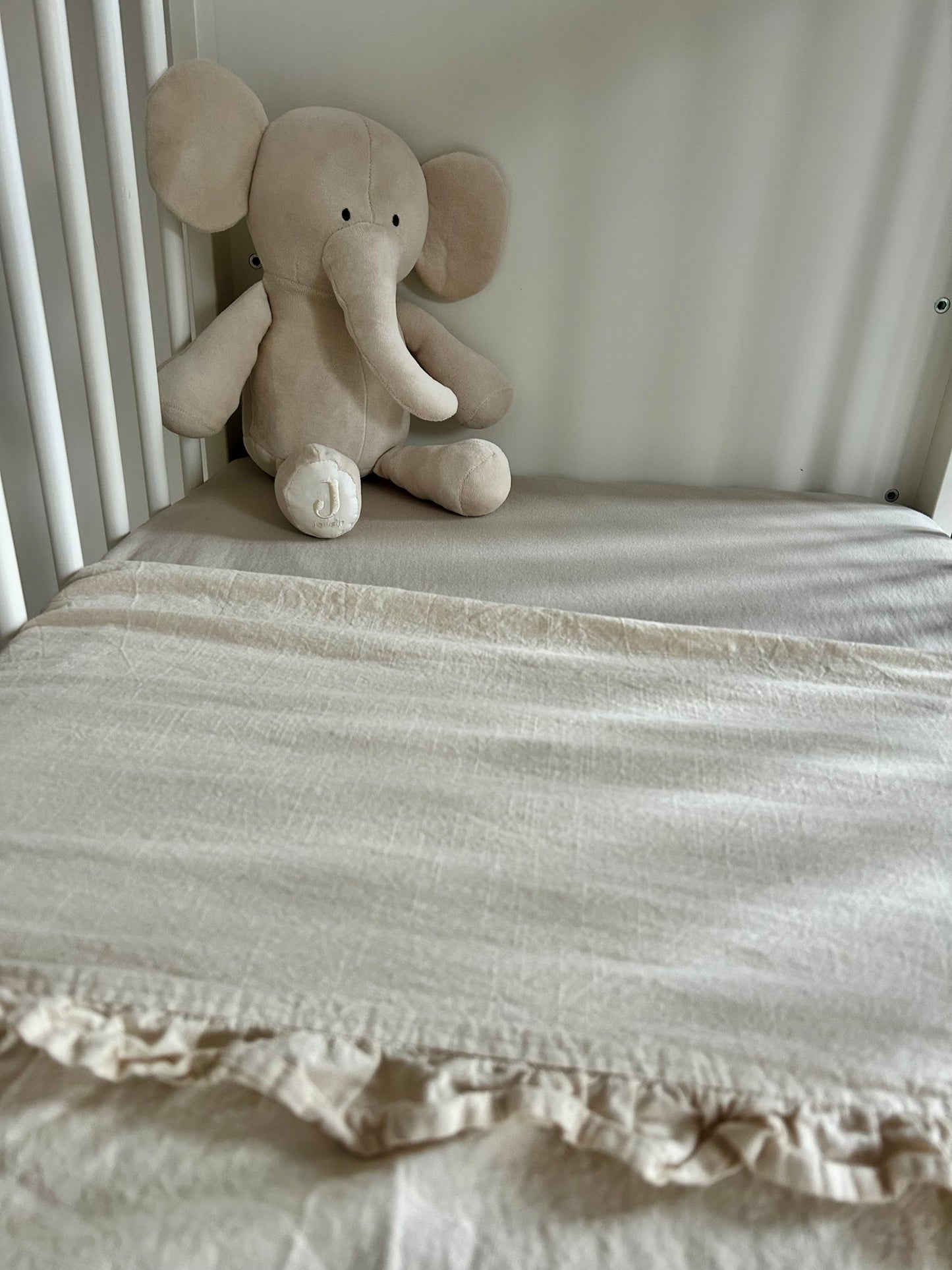 Laken Ledikant Ruffle beige