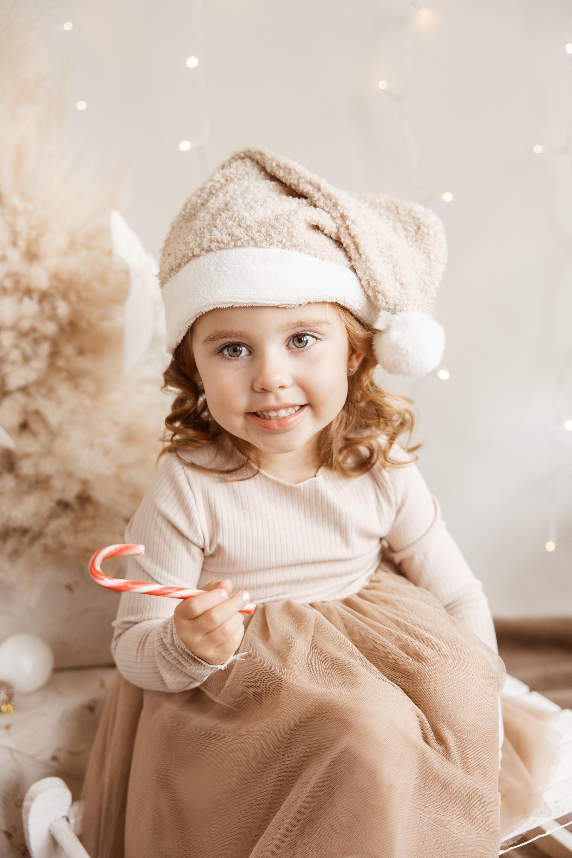 Kerstmuts-met-naam-beige