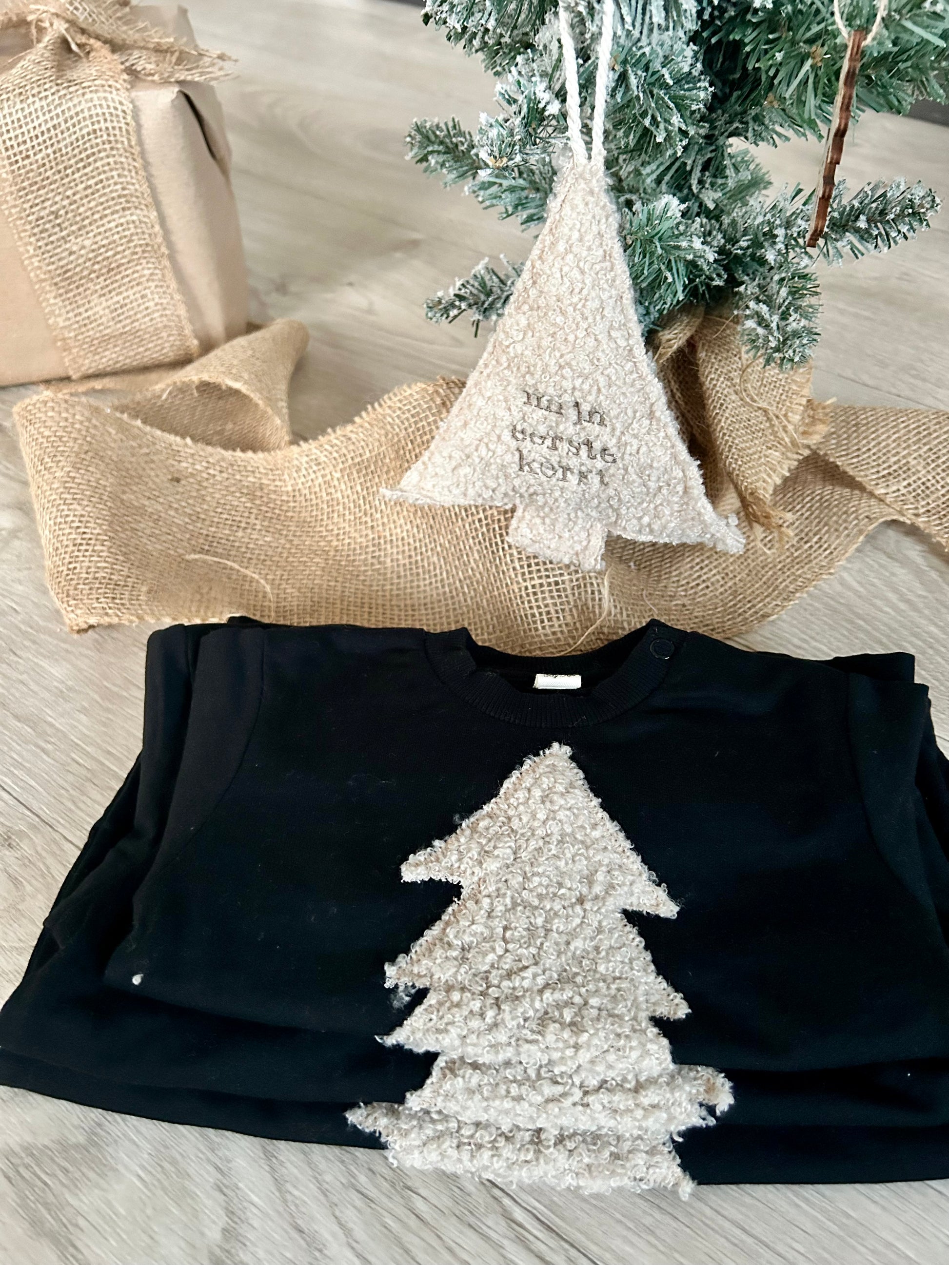 Zwarte-kersttrui