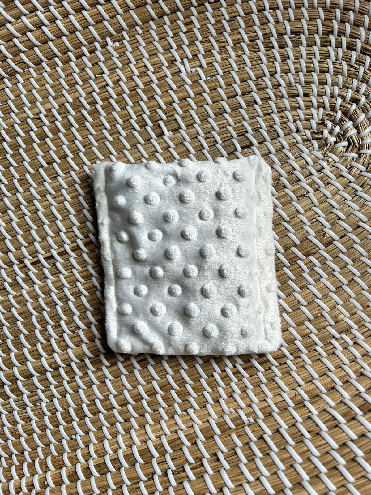 Sensorisch zakje minky fleece ecru kersenpitten